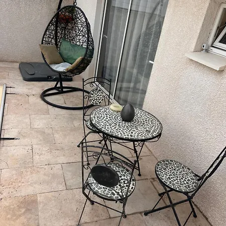 Dependance De Charme 3* Pia